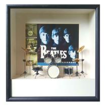 Quadro 3D Coleção The Beatles Instrumentos Musicais de Metal 37x37x11cm - Saldão - Urban