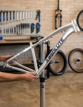 Quadro Absolute Brutus Pro Aro 26 Dirt Jump Freeride Prata Cor:Prata+Azul