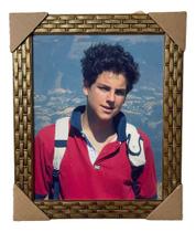 Quadro Beato Carlo Acutis Santo 30x25 Com Vidro Decorativo Quadro Beato Carlo Acutis Santo 30x25 Com Vidro Decorativo