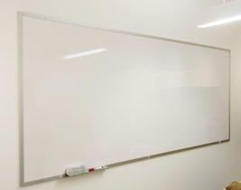 Quadro Branco Liso Reto 180x120cm - Lousa Profissional - Moldura de Alumínio Quadro Branco Liso Reto 180x120cm - Lousa Profissional - Moldura de Alumínio