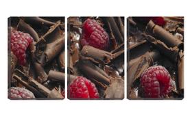 Quadro canvas 45x96 amoras vermelhas sobre chocolate