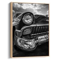 Quadro Carro Clássico Sob o Céu Tempestuoso