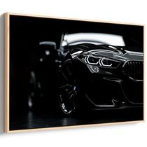 Quadro Carro Preto com Elegância Sob Luzes Noturnas