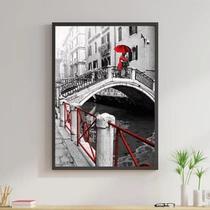 Quadro Casal Com Sombrinha Vermelha 33X24 C/Vidro - Preta