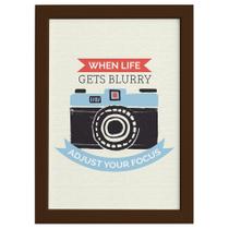 Quadro com Frase Câmera Vintage Moldura Marrom 22x32 Quadro com Frase Câmera Vintage Moldura Marrom 22x32