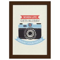 Quadro com Frase Câmera Vintage Moldura Marrom 33x43 Quadro com Frase Câmera Vintage Moldura Marrom 33x43