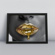 Quadro com moldura boca dourada