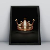 Quadro com moldura coroa dourada