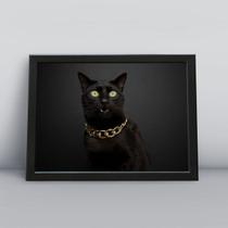 Quadro com moldura gato preto com corrente dourada