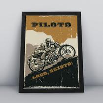 Quadro com moldura piloto, logo existo