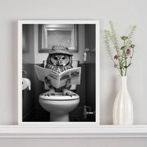 Quadro Coruja No Banheiro Lendo Jornal 45X34Cm