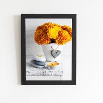 Quadro Crisântemo Laranja Vaso de Flor Moldura Preta 60x40cm