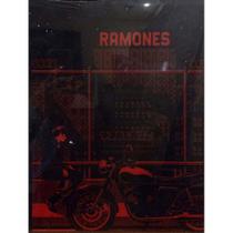 Quadro de Madeira Médio (42cmX30cm) Ramones/Rock (produto com pequeno defeito)