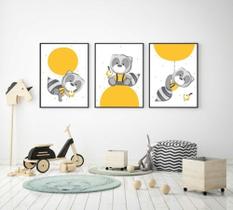 Quadro Decorativo Animais Guaxinim Amarelo Infantil Quarto Bebê Menino Kit 3 peças