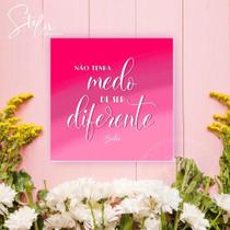 Quadro Decorativo Barbie - Não Tenha Medo de Ser Diferente Quadro Decorativo Barbie - Não Tenha Medo de Ser Diferente