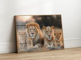 Quadro Decorativo com Moldura Acrilico Cristal Luxo Vidro Familia Leao Leoa 3 Filhotes para Sala de Estar, Quarto e Escritório, Hall Horizontal