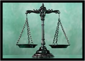 Quadro Decorativo Direito Advogados Balança Da Justiça Com Moldura RC041