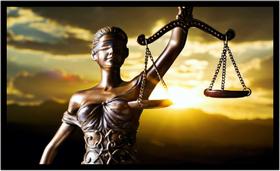 Quadro Decorativo Direito Têmis Balança Justiça Advogados Escritório Salas Com Moldura RC053