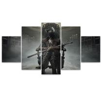 Quadro Decorativo em Mosaico MDF Bloodborne Sentado 115x60cm Quadro Decorativo em Mosaico MDF Bloodborne Sentado 115x60cm