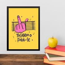 Quadro Decorativo Humor - Tocando o F 33x24cm - com vidro Quadro Decorativo Humor - Tocando o F 33x24cm - com vidro