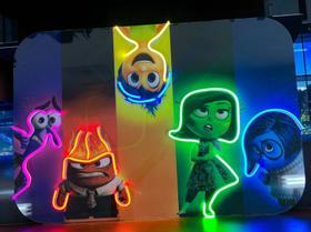 Quadro Decorativo LED Neon Personagens Divertida