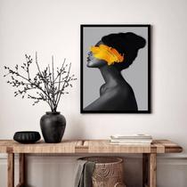 Quadro Decorativo Mulher P&B Amarelo - 70x50cm Quadro Decorativo Mulher P&B Amarelo - 70x50cm