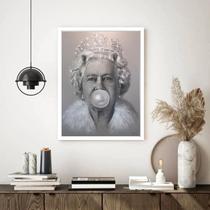 Quadro Decorativo Rainha Elizabeth Bubble Gum - 70x50cm