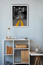 Quadro Decorativo Rua Deserta Faixa Amarela - 70X50Cm