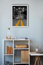 Quadro Decorativo Rua Deserta Faixa Amarela - 70x50cm