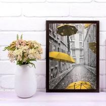 Quadro Decorativo Sombrinhas Amarelas 33X24Cm Moldura Preta