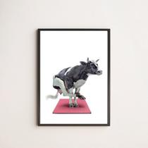 Quadro Decorativo Vaca Fazendo Yoga 24x18cm - com vidro Quadro Decorativo Vaca Fazendo Yoga 24x18cm - com vidro