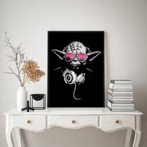 Quadro DJ Yoda - Óculos Rosa 33x24cm