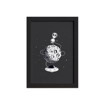 Quadro Espaço Sideral Alienígena na Lua Moldura Preta 33x43