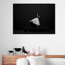 Quadro Fotografia Bailarina Plataforma 24x18cm - com vidro Quadro Fotografia Bailarina Plataforma 24x18cm - com vidro