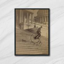 Quadro Fotografia Homem Antigo de Bicicleta 45x34cm - com vidro Quadro Fotografia Homem Antigo de Bicicleta 45x34cm - com vidro