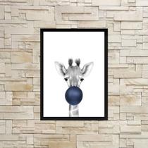 Quadro Girafa Com Chiclete Azul Marinho 24X18Cm - Com Vidro