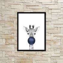 Quadro Girafa Com Chiclete Azul Marinho 45x34cm - com vidro Quadro Girafa Com Chiclete Azul Marinho 45x34cm - com vidro