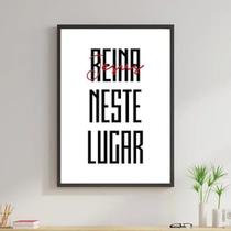 Quadro Jesus Reina Neste Lugar 33X24 Com Vidro Madeira Preta