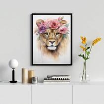 Quadro Leoa c/ Coroa de Flores 45x34cm - Madeira Branca Quadro Leoa c/ Coroa de Flores 45x34cm - Madeira Branca