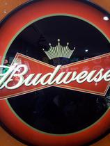 Quadro Luminoso Decorativo Cerveja Budweiser Colorido Led Bivolt p/ Bar Boteco Churrasqueira Garagem