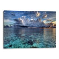 Quadro Mar Azul Sob o Céu de Tempestade