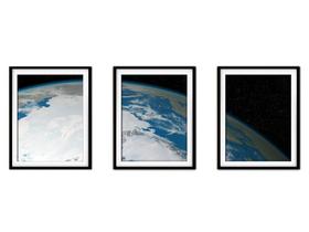 Quadro mdf preto 30x66 universo colorido mod 13