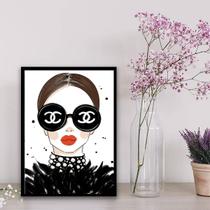 Quadro Mulher Fashion Óculos De Marca 45x34cm - com vidro