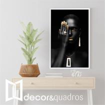 Quadro Mulher Negra Detalhe Dourado