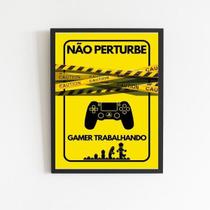 Quadro Para Porta Gamer Trabalhando 24X18Cm Com Vidro Preta