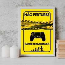 Quadro Para Porta Gamer Trabalhando 45X34Cm Vidro Branca