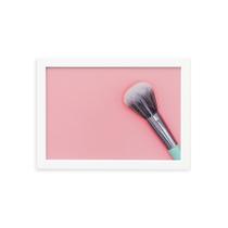 Quadro Pincel Maquiagem Fundo Rosa Moldura Branca 33x43cm Quadro Pincel Maquiagem Fundo Rosa Moldura Branca 33x43cm