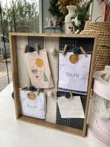 Quadro porta fotos e recados com varal