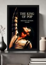 Quadro The King of Pop com Vidro e Moldura Preta Tamanho:21cm x 30cm (A4) Quadro The King of Pop com Vidro e Moldura Preta Tamanho:21cm x 30cm (A4)