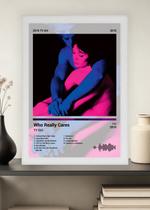 Quadro TV Girl Who Really Cares (Light) Com Vidro Branca Tamanho:21cm x 30cm (A4)